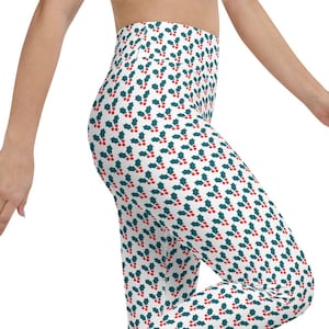 Yoga Leggings for women in Christmas Holly White   pattern | Perfect Yoga Pants for Gym, Fitness, Pilates, Running & Crossfit