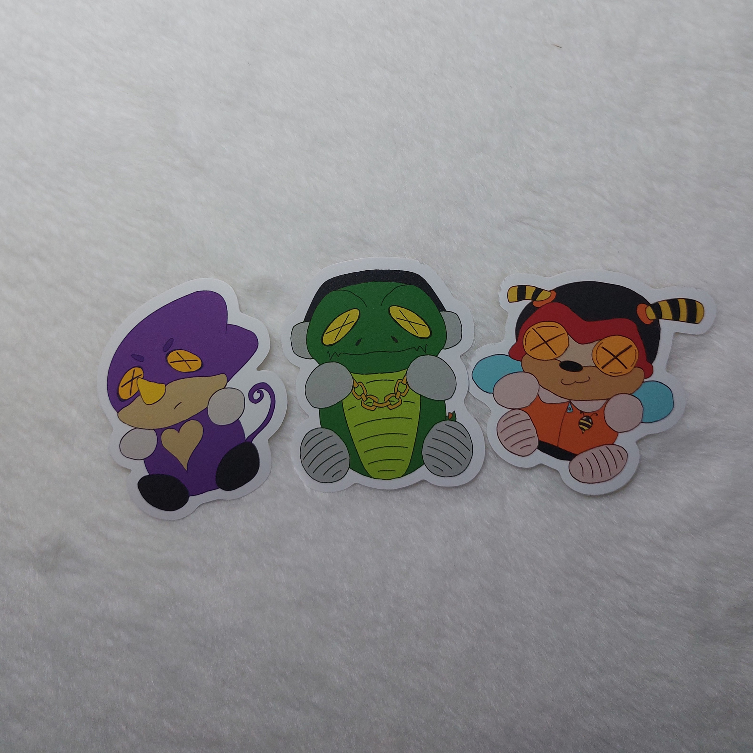 SEGA Knuckles Chaotix Stickers Pin Buttons or Prints Incl. Knuckles Mighty  Ray Espio Vector Charmy Bee Heavy & Bomb -  Israel