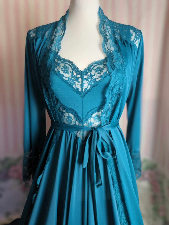 M Vintage Olga Nightgown & Robe Set Bodysilk Gown w… Gem
