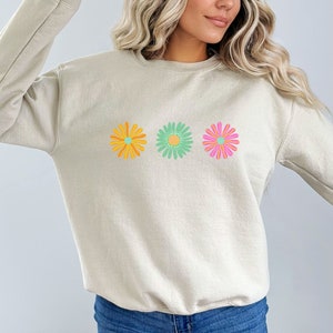 Bright Flower Crewneck Sweatshirt, Floral Sweatshirt Crewneck, Flower Girl Sweatshirt, Gift For Her, Nature Lover Sweatshirt Crewneck