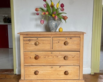 Beautiful Antique Pine chest of drawers