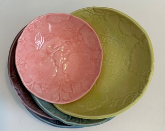 Ceramic pastel Easter bowls, planters