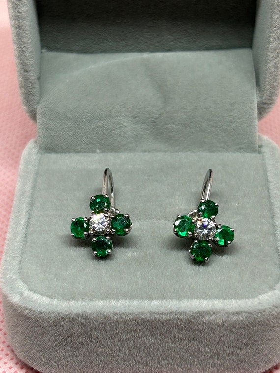 Emerald and White Gold French Screw-back Clip-on S