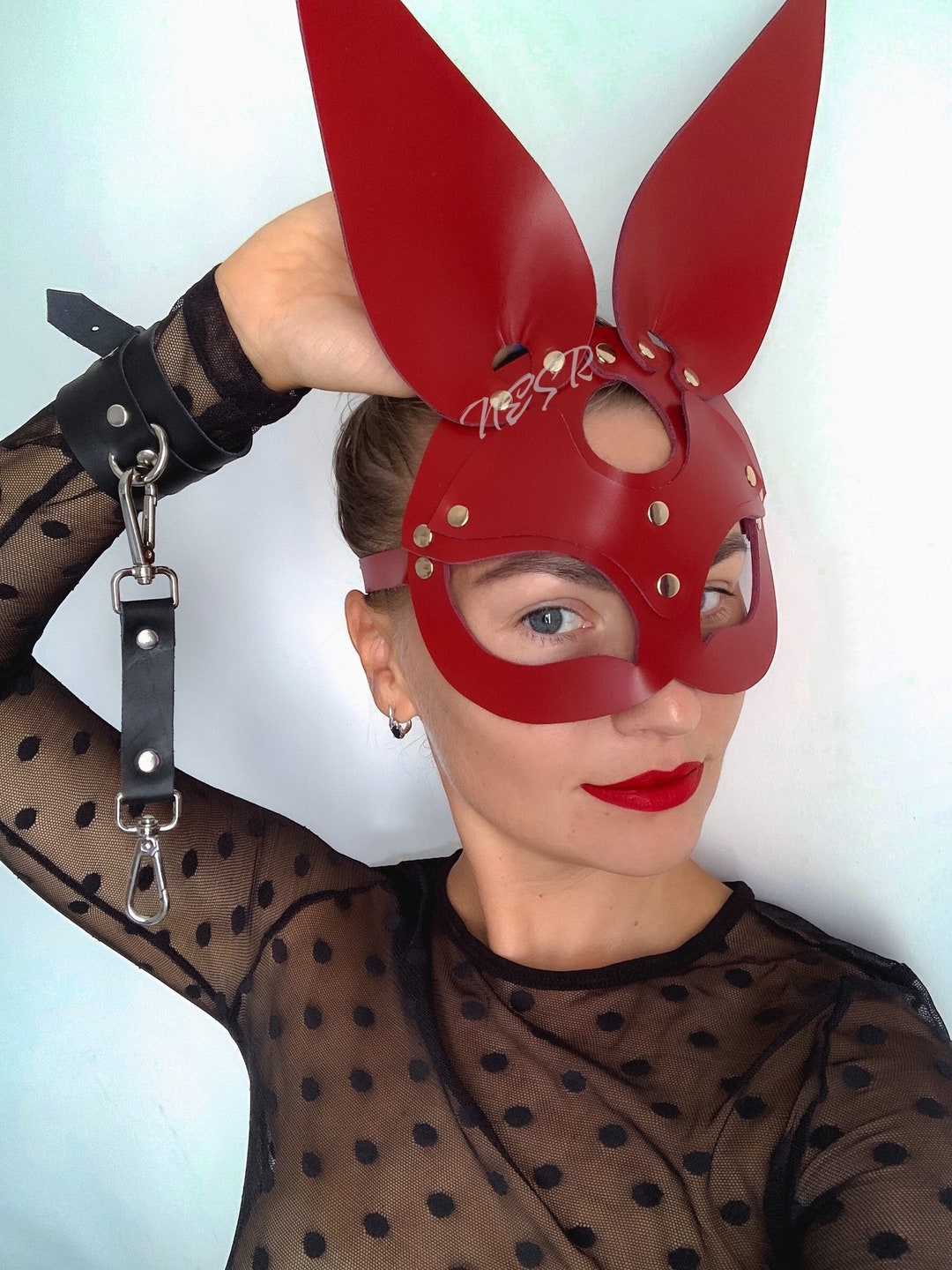EXOTIC BUNNY MASK
