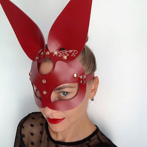 Rabbit mask in leather (choose color)