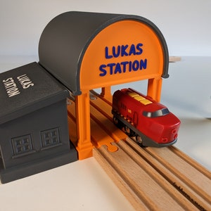 Personalized Railway Station for Wooden Train Track / Brio / Lillabo / Playtive / Hape / Duplo / Imaginarium / Thomas / Melissa & Doug