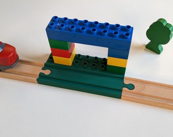 Duplo Medium Build Plate for Wooden Train Track / Brio / Lillabo / Playtive / Hape / Duplo / Imaginarium / Thomas / Melissa & Doug