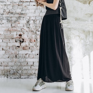Schwarzer Maxi-Baumwollrock mit Taschen, Boho Sommerrock, leichter langer Rock, elastische Taille, individuelle Länge, lässiger eleganter Rock