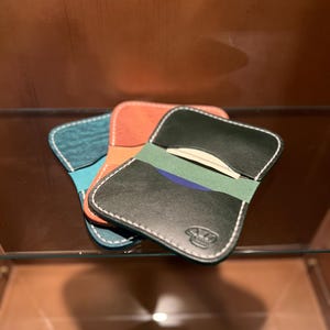 Cartera plegable delgada para hombre y mujer – Tarjetero minimalista de cuero – Artículos de cuero artesanales – Cartera de cuero hecha a mano – Cartera EDC