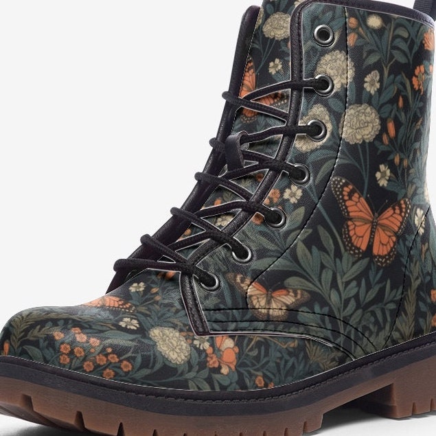 Monarch Butterfly Pattern Print Comfy Winter Boots