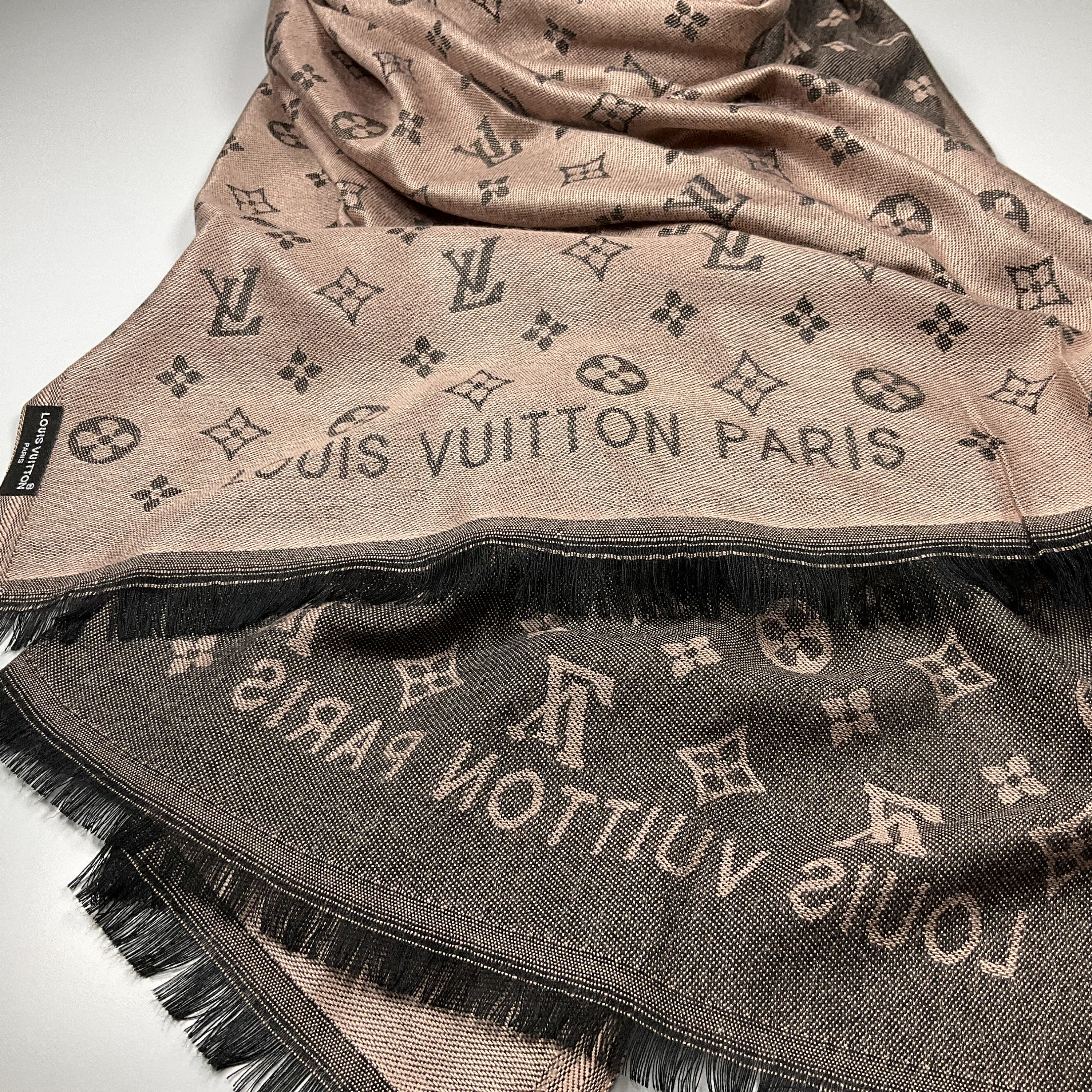 Printed Louis Vuitton Scarf For Casual Wear, Size: 90 X 90