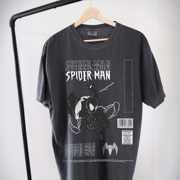 T-shirt con colori comfort Spidey vintage anni '90, camicia da supereroe retrò, camicia di fumetti, regalo amante Marvel, tshirt Spiderman