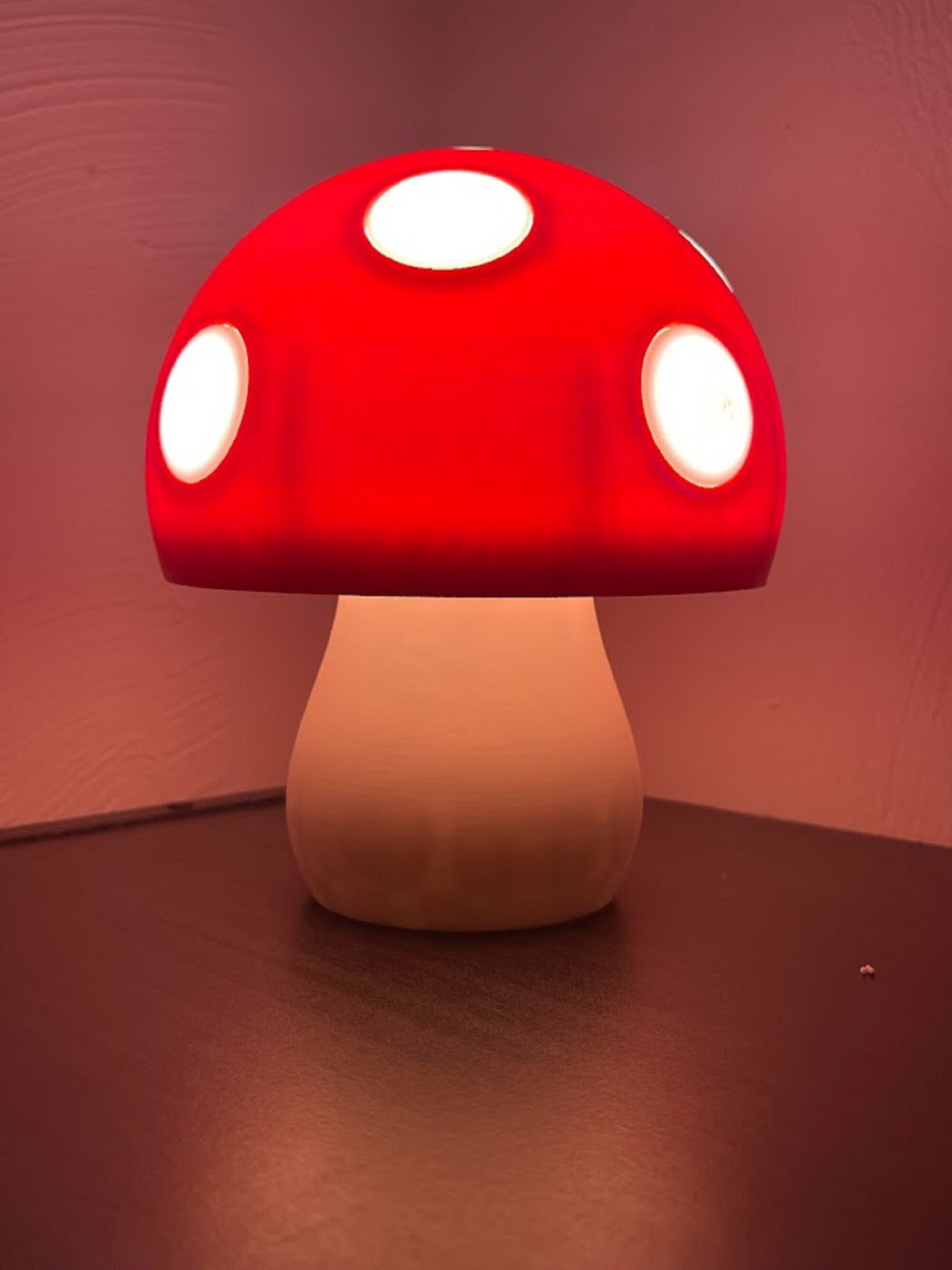 Mushroom on sale lamp red