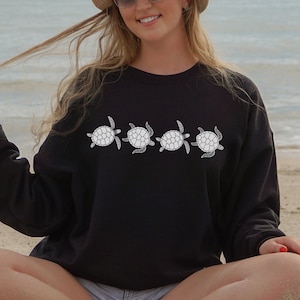 Sea Turtle Sweatshirt, Animal Turtle Crewneck, Sea Turtle Sweater, Loves Turtles Sweatshirt, Marine Biologist Sweatshirt, Sea Turtle Gifts.