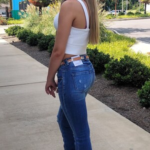 Sexy Seamless Ribbed Low Cut Deep V Neck Plunge Crop Top Sleeveless Tank Bralette Bra Top With V Neck For College Going Out In Green &amp; Black