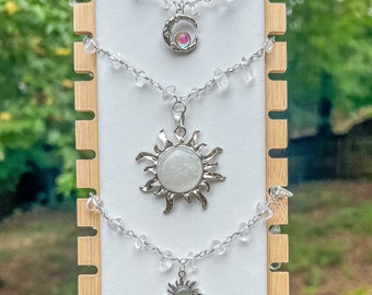 Colliers de style choker en cristal de quartz clair/ Boho Hippie Chokers/Collier de cristal/Collier de guérison de pierres précieuses/Hippy/Sun Moon Choker/Cadeau