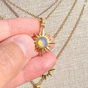 Sun Charm Gemstone Gold Chain Necklace/Opalite/Rose Quartz/Labradorite/Elegant Chain Boho Necklace/Hippie Jewelry/Celestial Necklace/Gift Opalite