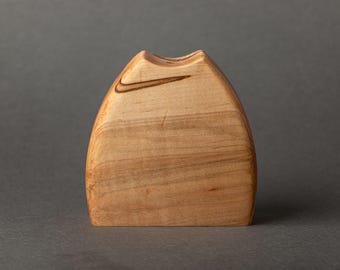 Jarrón pequeño de arce veteado hecho a mano / Escultura de madera orgánica, decoración Japandi (solo flores secas)