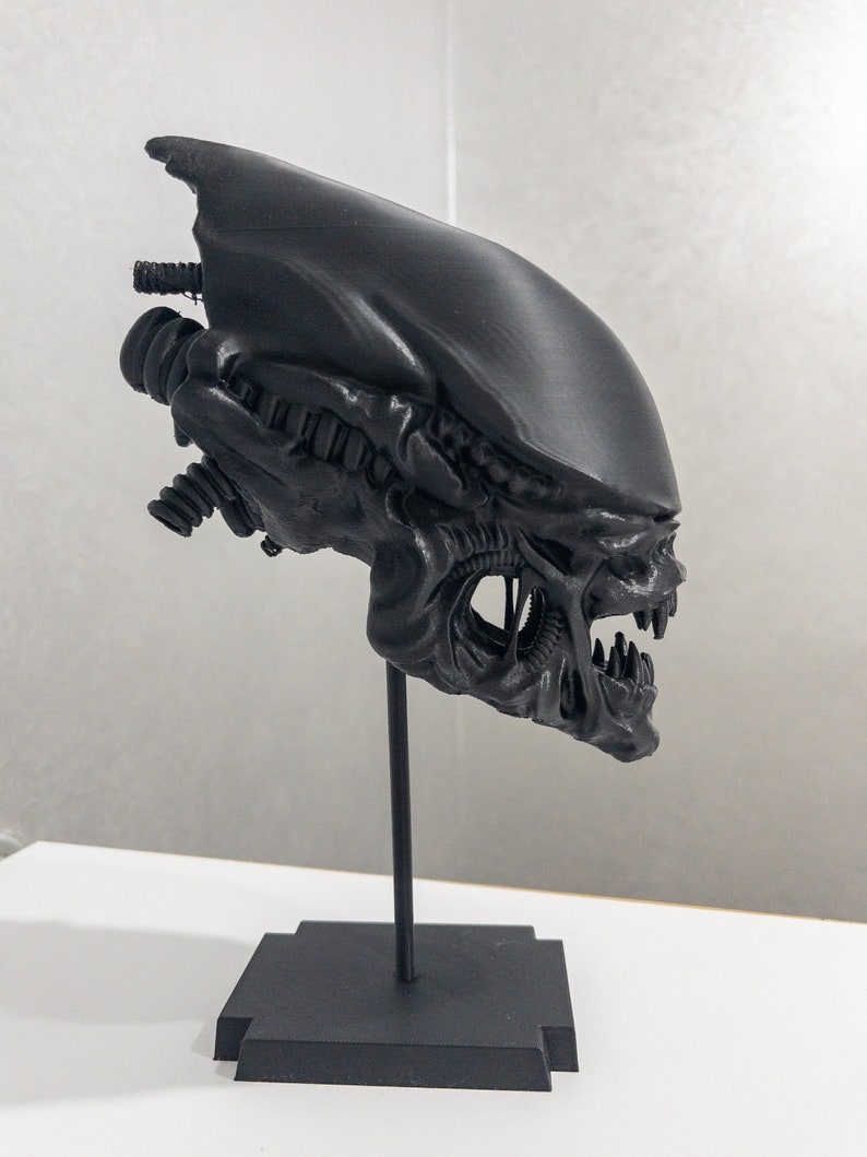 Xenomorph Head Bust - A Sci-fi Horror Fan's Extraterrestrial Dream! - Etsy