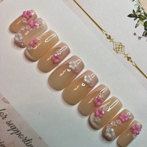 Press on Nails Pink French tip and flowers