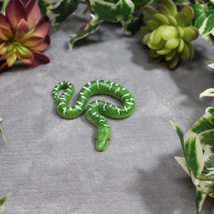 Emerald Tree Boa / Handmade / Polymer clay / Desk buddy