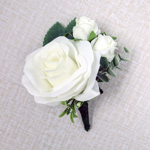 Boutonnieres para el novio de la boda y los padrinos de boda marfil y vegetación, Boutonnieres de graduación para hombres, Boutonniere de boda artificial ojal de seda