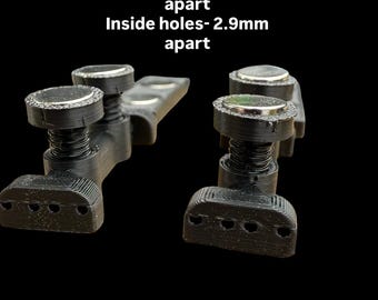 Adjustable body mount/brace for scx24 rc truck crawlers