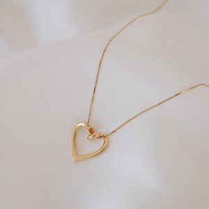 Collier coeur plaqué or en argent sterling 925, pendentif coeur ouvert minimaliste, cadeau bijoux romantique pour femme, collier amour, éternel