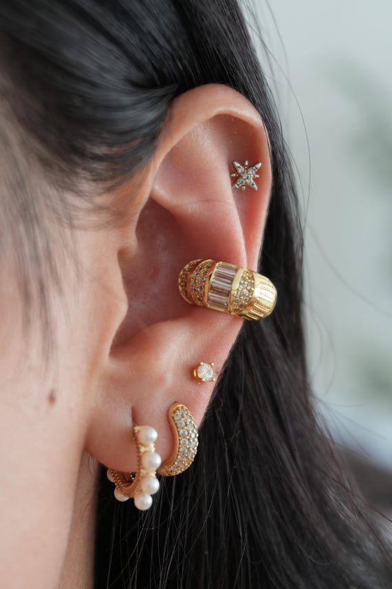 Henna Gold Ear Cuff With Mixed Stones, Rhodium Xuping Jewelry