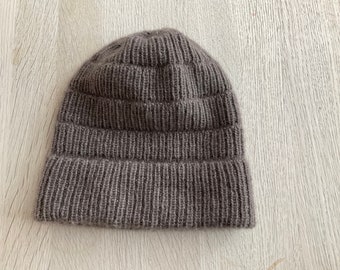 QIVIUT - Hat with ribbing pattern, size M-L