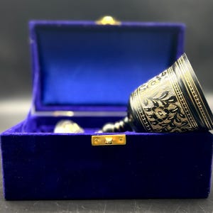Gepersonaliseerde handgemaakte messing beker communiebeker handgemaakt wijnglas cadeau voor bruiloft verjaardag jubileum gotische kelk wijnglas.