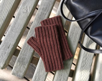 Varenna fingerless mittens / gloves / mitts knitting pattern