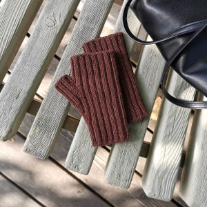 Varenna fingerless mittens / gloves / mitts knitting pattern