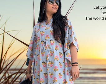 Gebloemde katoenen kaftan midi-jurk: boho vakantie-outfit