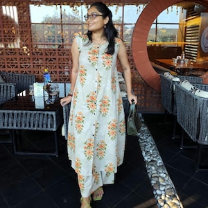 Conjunto de kurta y pantalón de algodón, conjunto de 2 piezas, conjunto de kurta floral, conjunto de estilo indio, conjunto de kurta y pantalón sin mangas, conjunto floral de verano.