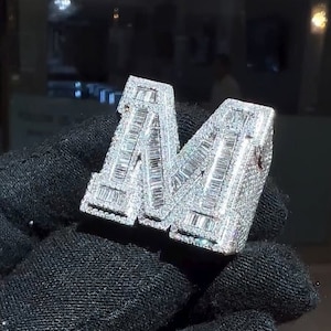 Anillos de hip hop, anillo de moissanita helado, anillo de moissanita VVS completamente helado, anillo con letra M inicial helado, anillo para hombre, regalo para él