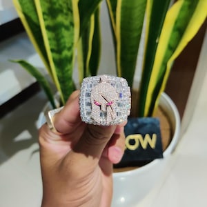 Anillo de hombre con diamantes de moissanita VVS, anillo con inicial con efecto helado, regalo de joyería de hip hop, anillo de moissanita personalizado con efecto helado, anillo con letra de hip hop