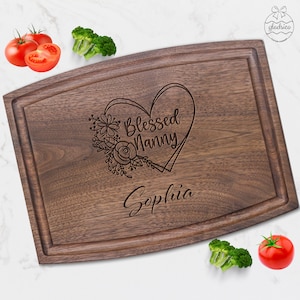 Sentimental Gifts for Nanny Nannie Nan from Kids. Personalized Nanny Chopping Board with Heart for Nanny Birthday Christmas Housewarming