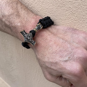 Thor’s Hammer Mjolnir Leather Bracelet, Nordic Runes – Stainless Steel & Gift Box