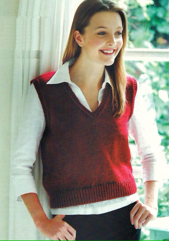 Womens Easy Beginner V Neck sleeveless Slipover Sweater Vest 32 38 Aran 10 Ply Worsted Wool Knitting Pattern PDF download