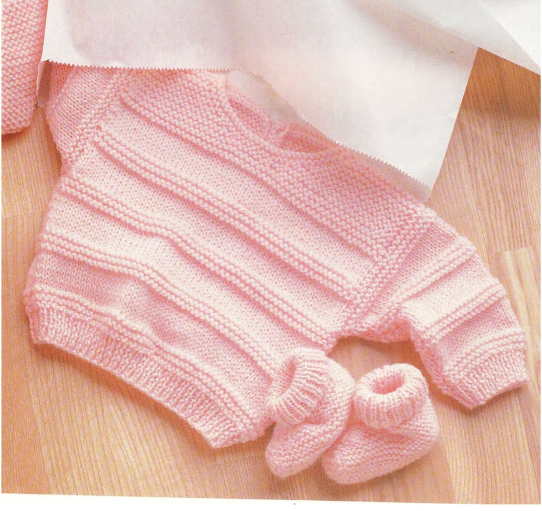 Popular Very Easy Baby Jumper and Socks DK 8PLY Yarn Fits From Birth up