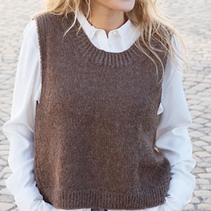 Easy Beginner Womens Round Neck Top Sleeveless Sweater Jumper Vest Slipover 33"-52" DK 8 PLY Wool Knitting Pattern PDF download