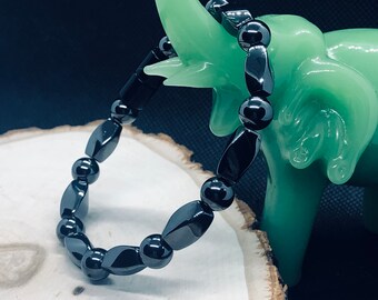 Single Black Magnetic Hematite Therapy Bracelet for Men and Women - Healing Bracelet for Pain Relief, Magnetic Single Bracelet,