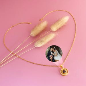 Photo Projection Necklace, Memorial Gifts for Loved Ones, Mothers Necklace, Picture Inside Jewelry, Birthday Gift for Her, Christmas Gifts