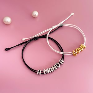 Pulsera delicada minimalista con nombre en forma de burbuja, pulsera de cuerda trenzada, pulsera de cordón de amistad para pareja, pulsera con inicial, joyería hecha a mano