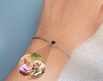 Bracciale personalizzato con proiezione di foto nel cuore con