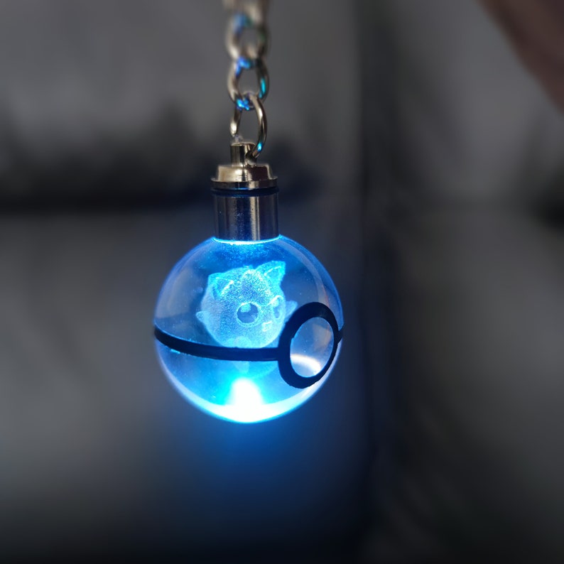 Llavero LED de cristal de Pokémon, llavero de bola de cristal personalizado, llavero de Pokeball de 30MM, regalos de Pokémon imagen 9