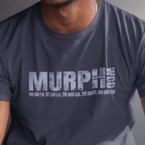 Murph Held WOD T-Shirt: Gedenktag Crossfit Workout Tee