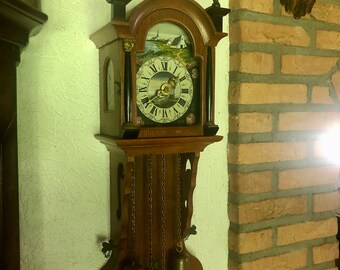 Special small oak tail clock with angels