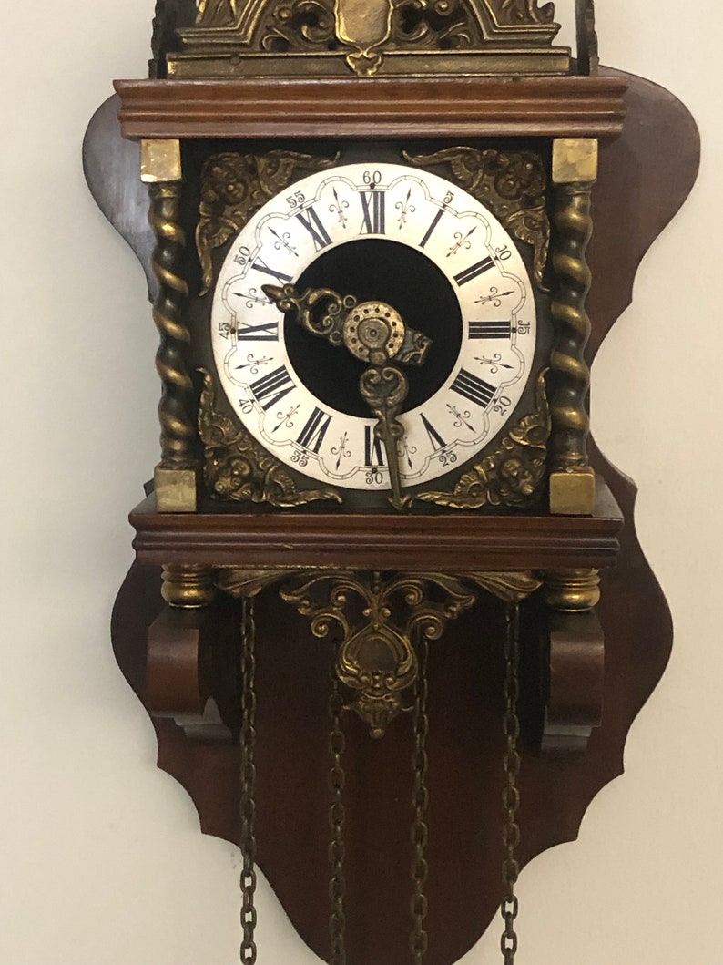 Vintage Zaanse Wall Clock Without Bell Noise. Converted to Battery